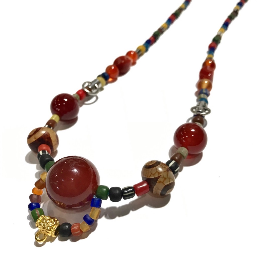 ช้างกระบี่ สร้อยคอ เส้นที่131 สร้อยคอหินลูกปัดโบราณ โชว์เม็ดหินลูกปัดทั้งเส้น ยาว24นิ้ว