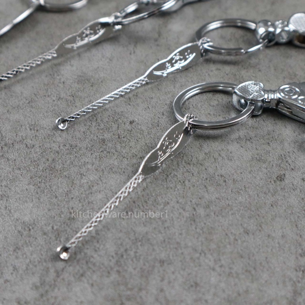 พวงกุญแจสแตนเลส แข็งแรงใช้งานได้หลากหลายพกพาสะดวก (สุ่มแบบ)