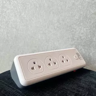 ปลั๊กไฟ ปลั๊กพ่วง มาตรฐาน มอก. ยี่ห้อ BLL รุ่น B33 6 ช่อง 1 สวิตซ์ 3 USB/ 1 ช่อง type C รองรับไฟ 2300 วัตต์