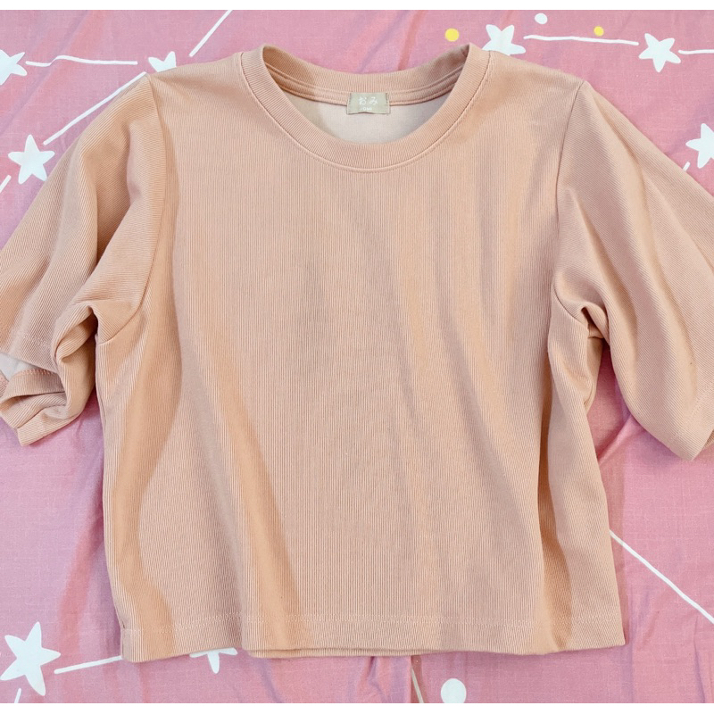 มือ2 งานป้าย omi เสื้อไหมพรมสีชมพู สีพีช งานญี่ปุ่น ผ้าไม่ยืด เป็นทรง  อก 40 ยาว 20