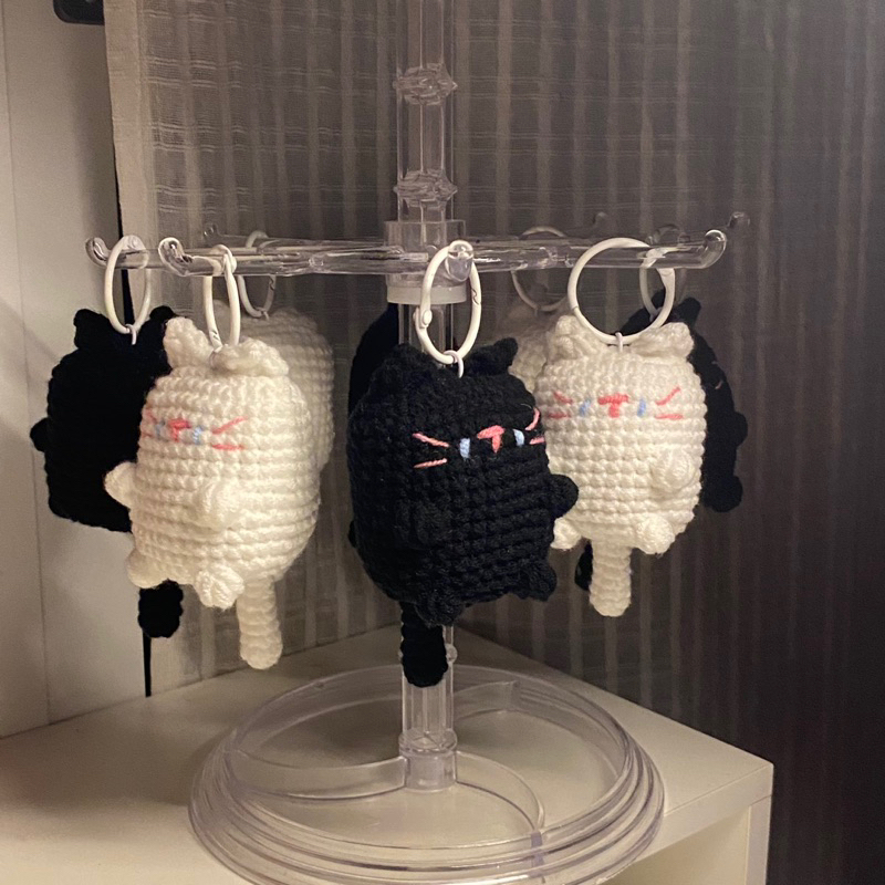 พวงกุญแจตุ๊กตาน้องแมว พวงกุญแจแมวไหมพรม | cat keychain