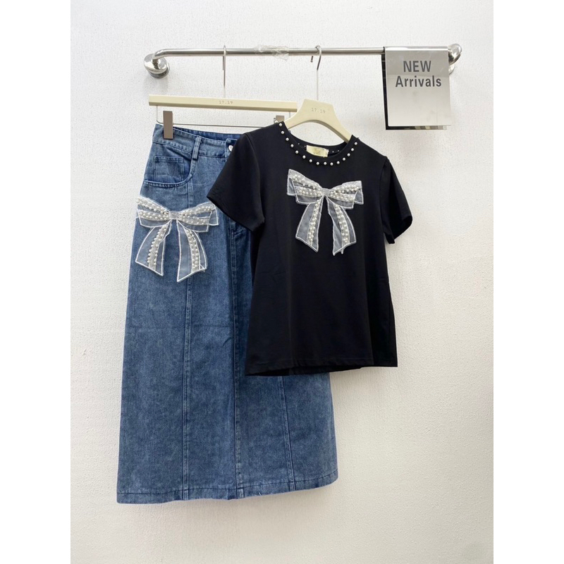 Bow denim set เซ็ตเสื้อยืดปักมุก ติดโบว์ กระโปรงยีนส์ฟอก สวยมาก