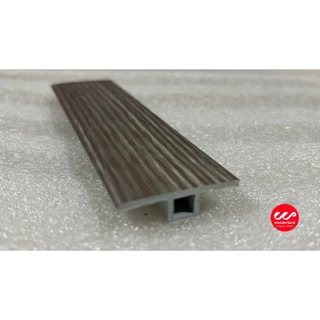 Wooden Land ตัวจบระดับเดียวกัน PVC ลามิเนต ความยาว 2.4 เมตร