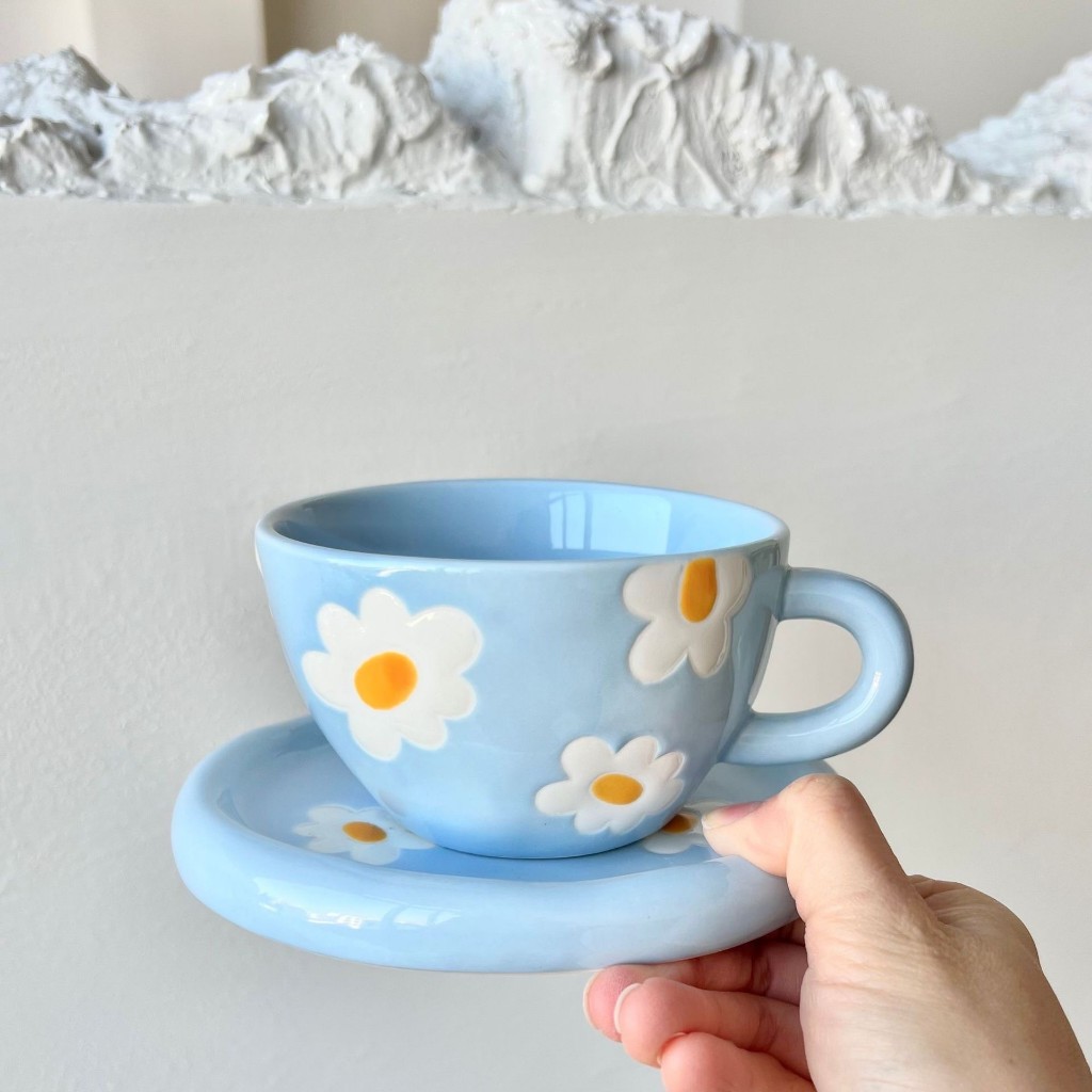 พร้อมส่ง ชุดแก้วและจานรองลายดอกเดซี่สีคราม แก้วเซรามิก จานใส่ขนม daisy ceramic coffee mug set แก้วลายดอกไม้ 70105