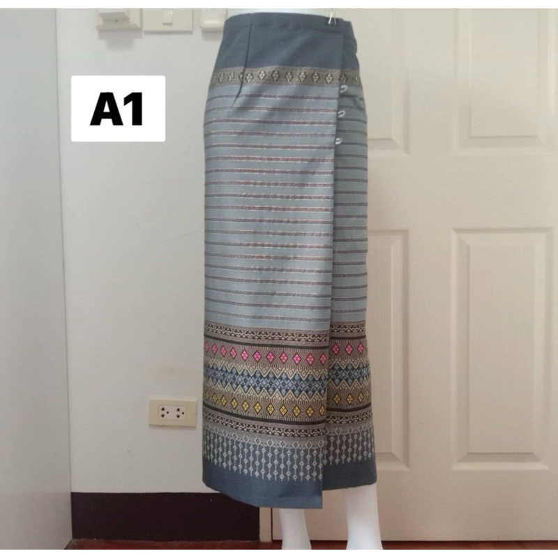 ผ้าถุงสำเร็จ ติดตะขอ พร้อมใส่ อัดกาวเรียบร้อย (สินค้าจริงไม่มีกระดุม)