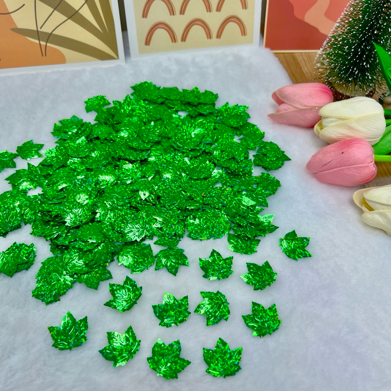 เลื่อม ใบเมเบิ้ล,ใบฟักทอง, ใบสตอเบอรี่🍓🍓,ใบองุ่น🍇🍇ใช้ประดับของโปรยทาน งานประดิษฐ์ต่างๆแพ็ค 100 ชิ้น พร้อมส่ง 📌📌📌