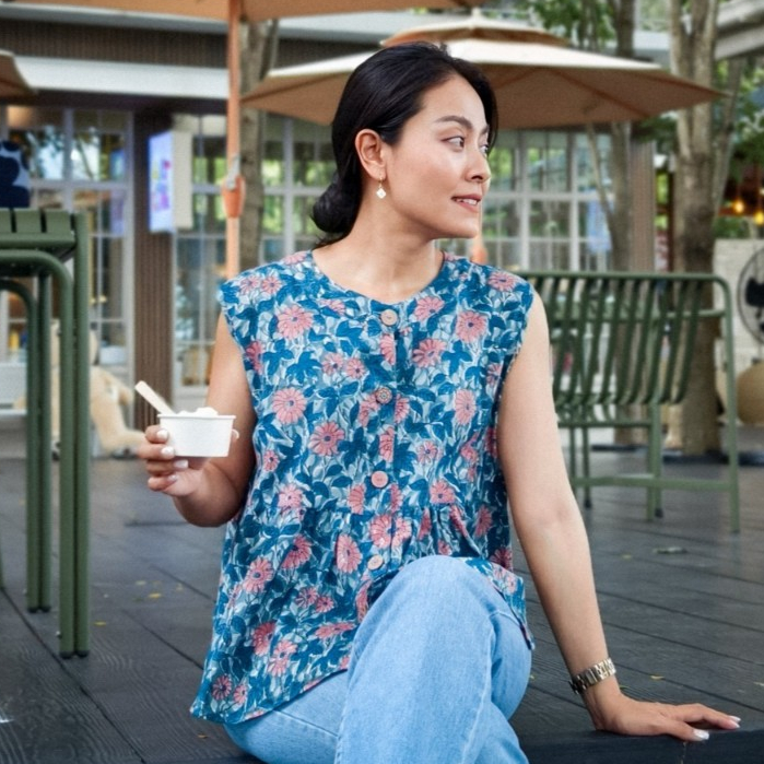 ส่งฟรี เสื้อแขนกุด Lulla ชายระบายผ้า hand blockprint เป็นงานพิมพ์มือจากอินเดีย เป็นเสื้อทรงcute ที่ร้านเราขายดีมาก