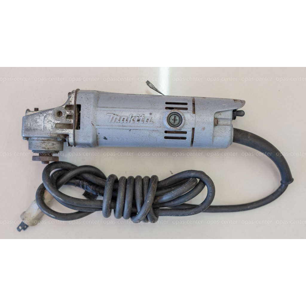 เครื่องเจียรไฟฟ้า 4 นิ้ว มากิต้า Makita รุ่น 9500NB สำหรับงานเจียรและตัด