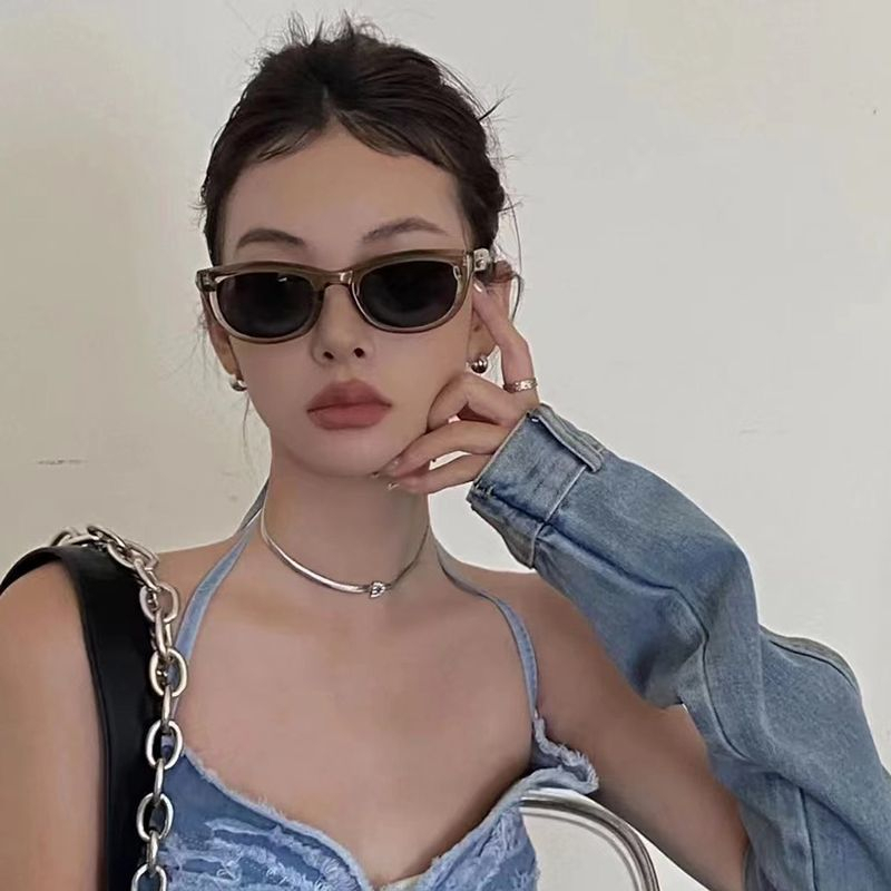 [จัดส่งในกทม] แฟชั่นเกาหลี ใหม่ แว่นตากันแดด แว่นตาแฟชั่น hip-hop เรโทร เครื่องประดับแฟชั่น 6 สีให้เลือก Unisex - รูปที่ 4