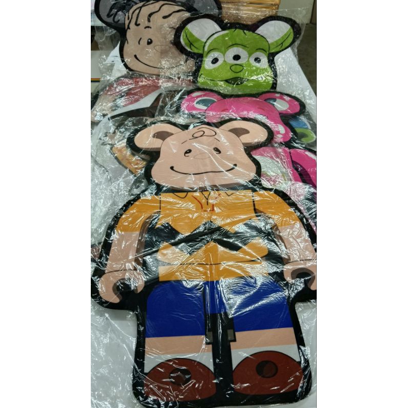 พรมเช็ดเท้าลายการ์ตูน มีกันลื่นด้านหลัง ขนาด 70 * 40 cm