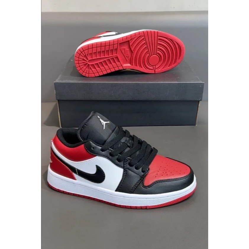 Jordan Air Jordan 1 Low "Bred Toe" Durable, Breathable, Low Top Retro Basketball Shoes Black and Red Toes