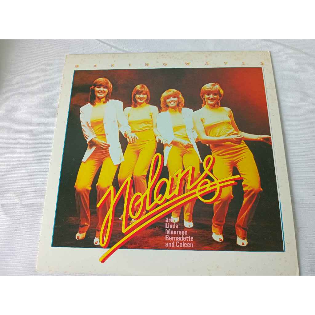 THE NOLANS  MAKING WAVES ขนาด 12 นิ้ว (LP) B1-118