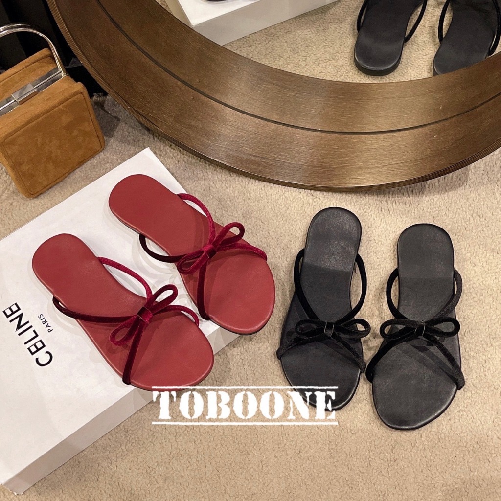 พร้อมส่งจากไทย【TX-8896】 รองเท้าแตะแบบสวมพื้นบางมากแต่งดีเทล BOWริบบิ้นสีโทนเข้ม ใส่แล้วเท้าขาวดูนิ้วยาว TOBO
