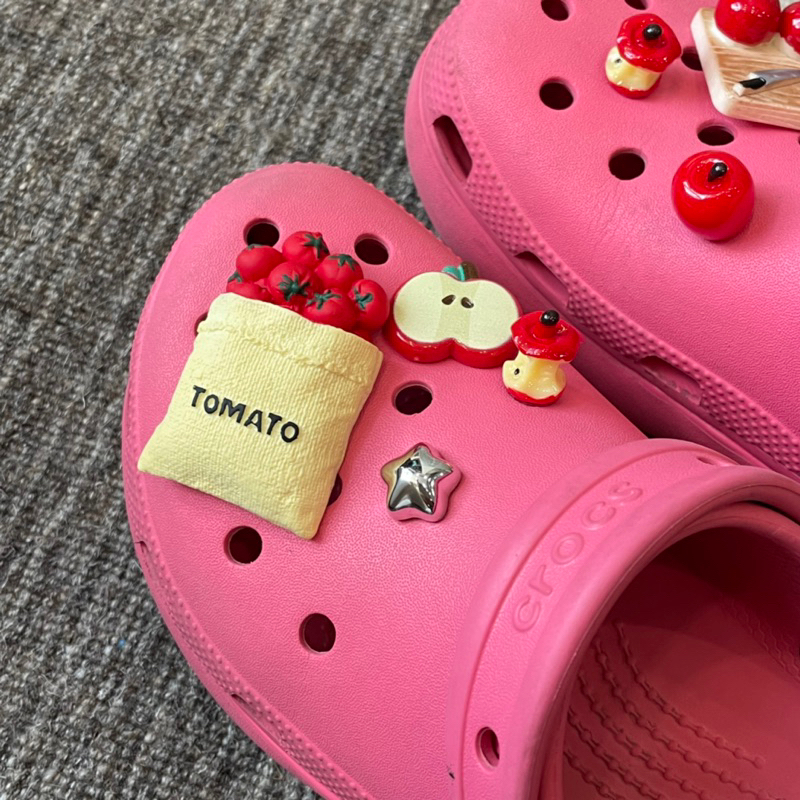 *พร้อมส่งจากไทย* crocs jibbitz one set น่ารักใส่ได้ทั้งชายหญิง มีหลายแบบ