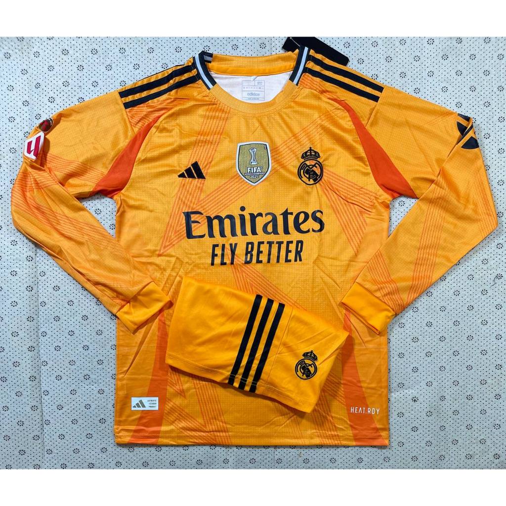 เสื้อฟุตบอล ทีมReal Madrid แขนยาว เสื้อพร้อมกางเกงชุดกีฬาใหม่ล่าสุดเนื้อผ้าดีใส่สบาย2024/2025