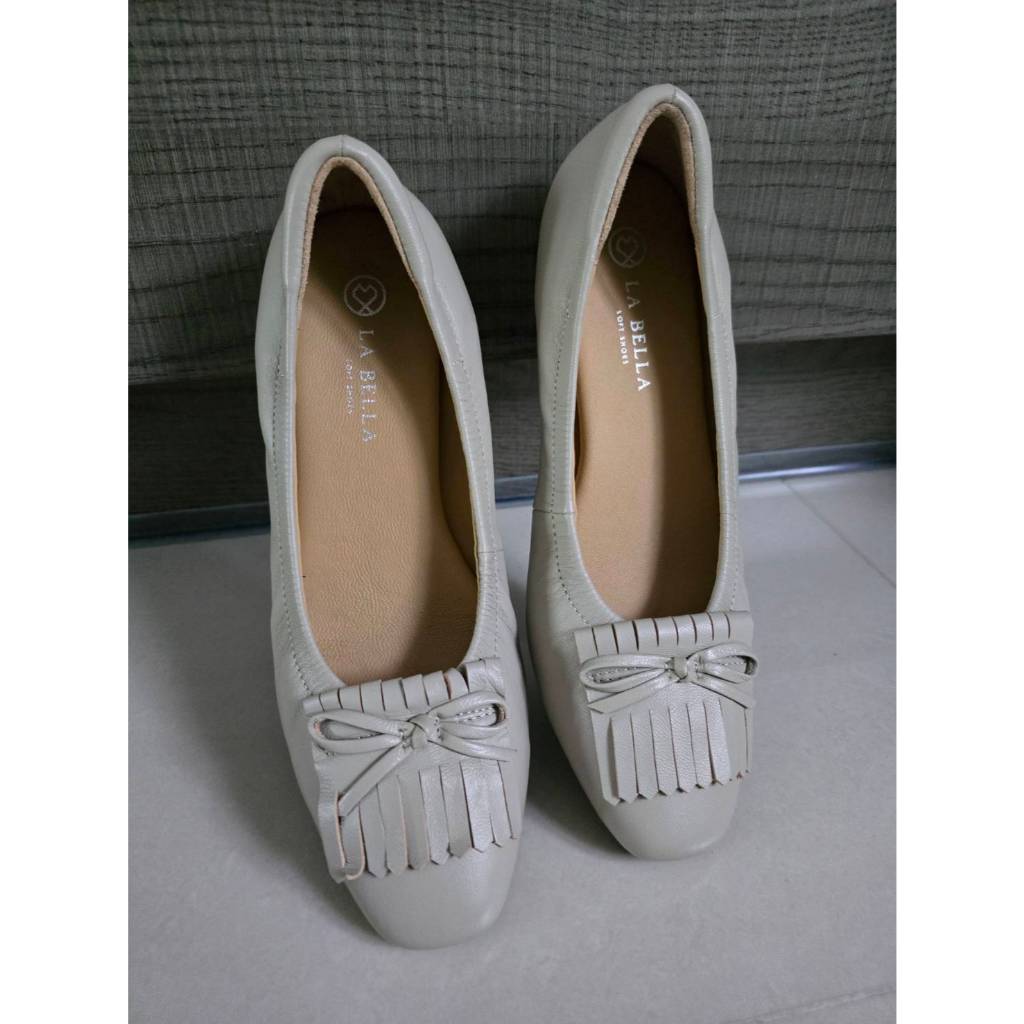 ส่งต่อ รองเท้า LA BELLA SOFT SHOES รุ่น FRINGE BOW - IVORY🤍 size 37