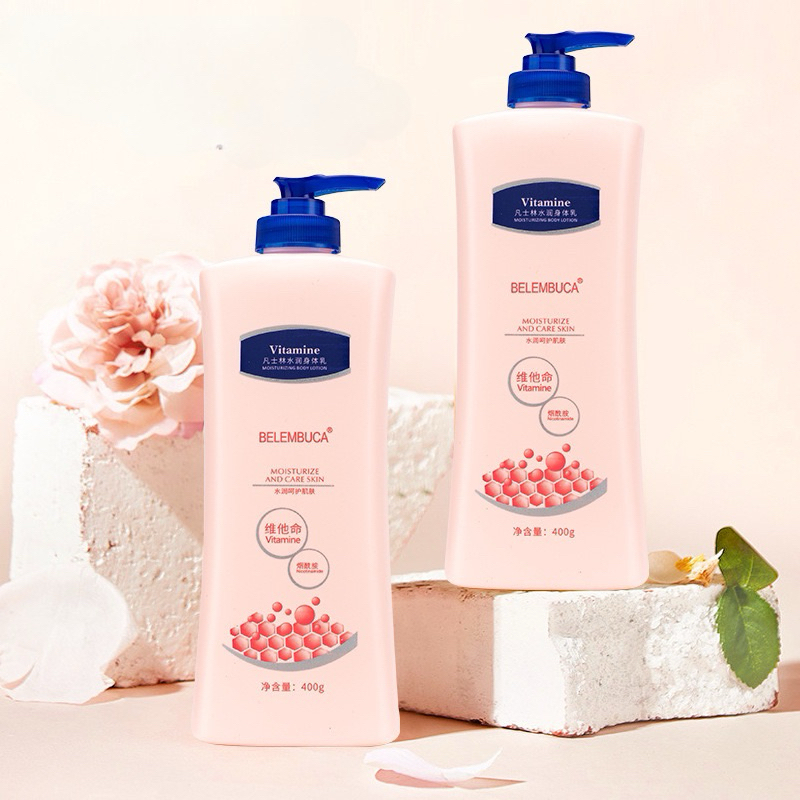 โลชั่นน้ำหอม  400g Vitamin ครีมทาผิว ครีมบำรุงผิวผิวขาวBright body lotion โลชั่นบำรุงผิวกาย มอยเจอร์ไรเซอร์（688/1270）