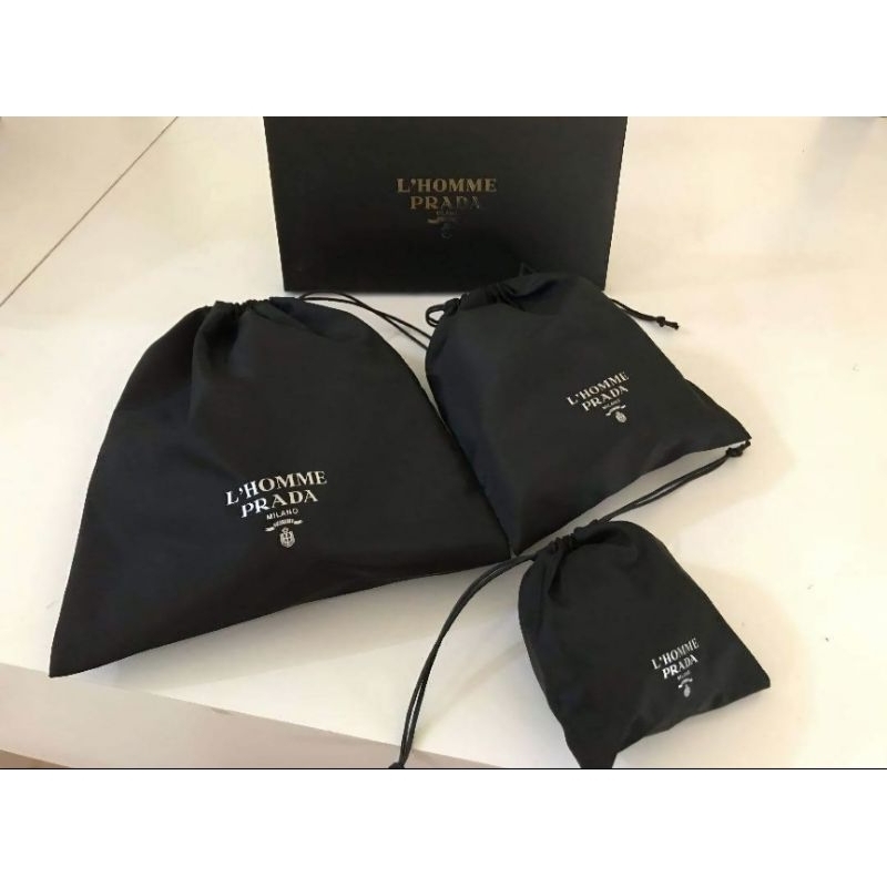 ถุงผ้า กิ๊ฟเซตแท้จากน้ำหอม prada