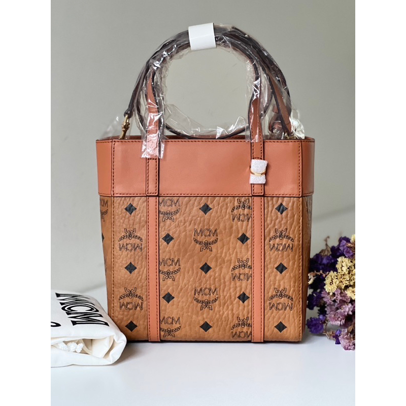 พร้อมส่ง [สด-ผ่อน]Mcm Aren Top-Zip Shopper in Visetos Leather Mix