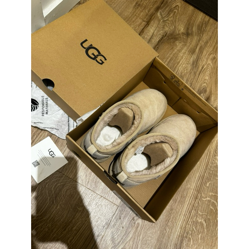 UGG sand classic ultra mini [size 39] รองเท้าบูท ugg แท้ มือสอง ไม่มีกล่องค่ะ