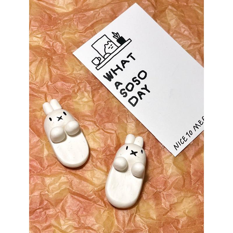 hipper bunny clay | ฮิปเปอร์ติดโทรศัพท์ ไอแพด