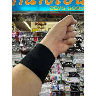สายรัดข้อมือ​สีดำขาย​ชิ้นละ20บาท