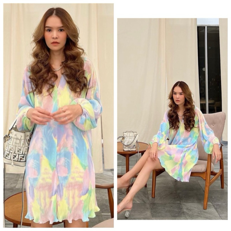 Friendthings ig : FF เดรสอัดพลีท ตรีมคัลเลอร์ฟลู ชุดเที่ยวทะเล เดรสแขนยาว ทรงปล่อย