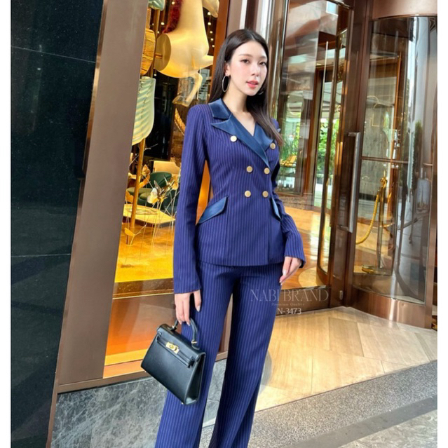 NB ชุดทำงาน สูทผู้หญิง สูทสีกรม ชุดทำงานผู้หญิง ชุดพิธีกร ชุดออกงาน ชุดสีกรมใส่ออกงาน ชุดออกงาน สูทส