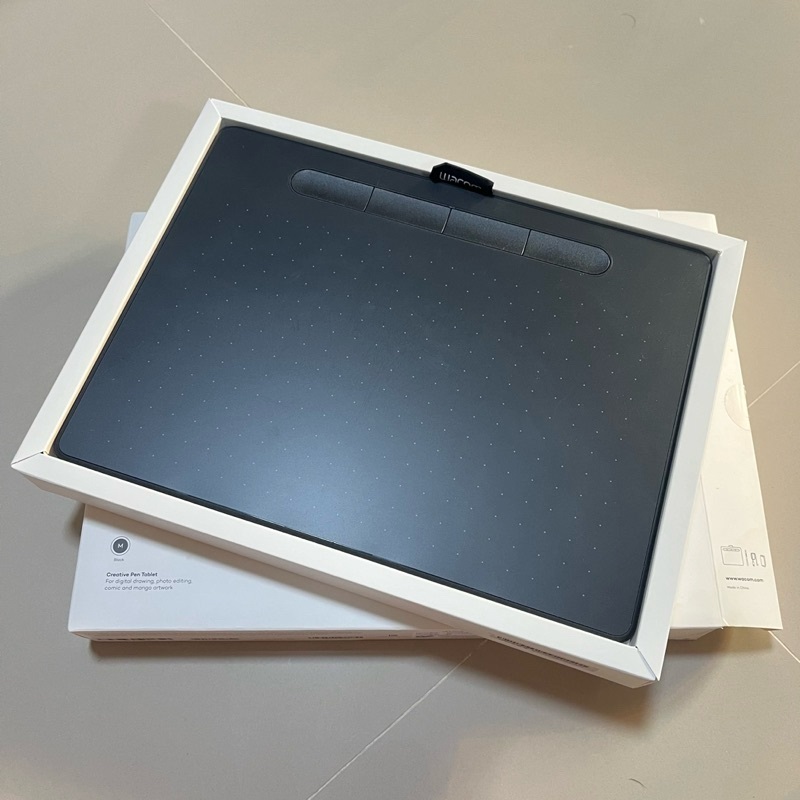 เม้าส์ปากกา Wacom Intuos M (ขนาดกลาง) ไม่มีบลูทูธ มือสอง