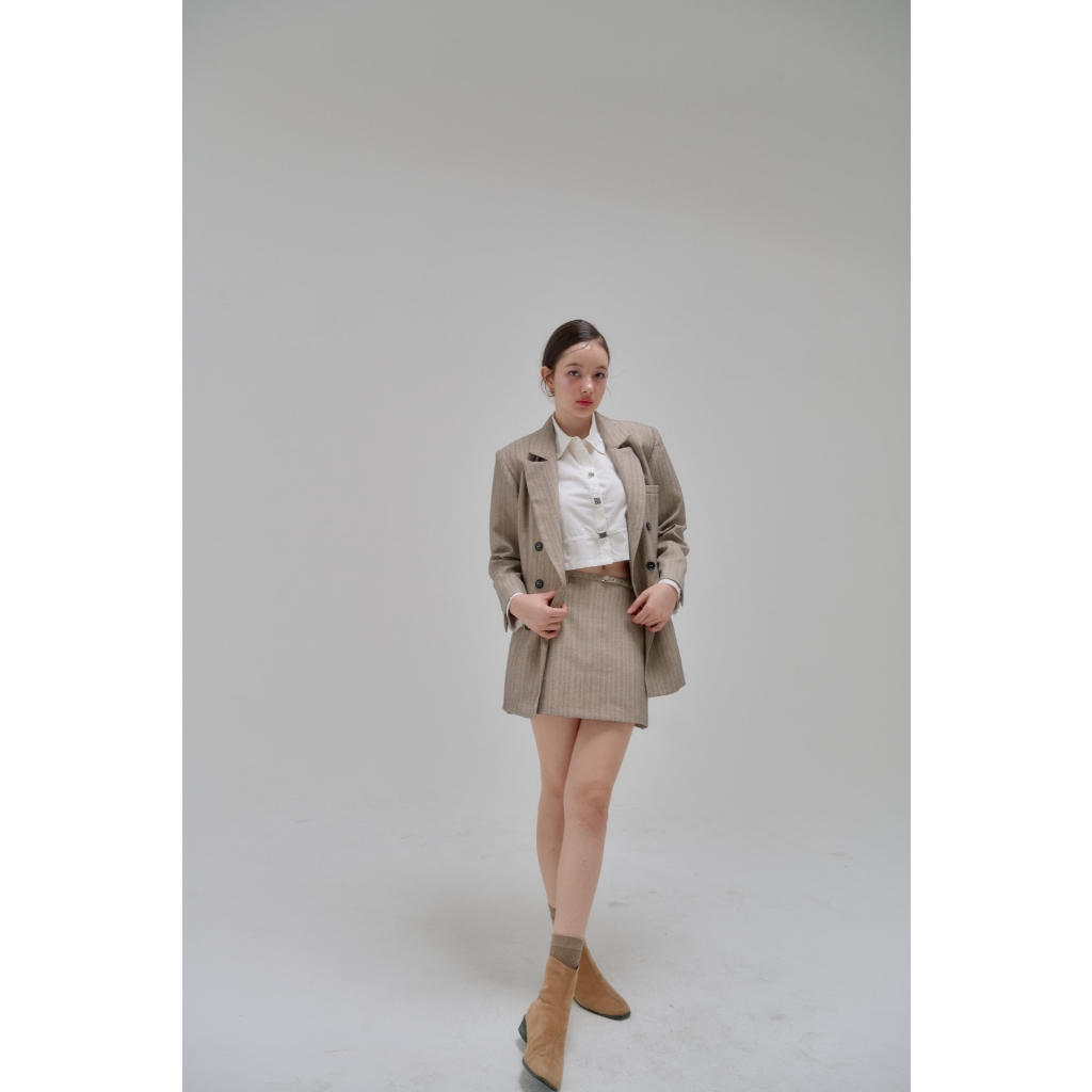 BELT MID-WAIST MINI SKORT กระโปรงกางเกง ทรงเอ เข็มขัดสามารถถอดได้  สีใหม่สีเทาพร้อมรอ 5-7 วัน ราคาถูก Shopee Lazada