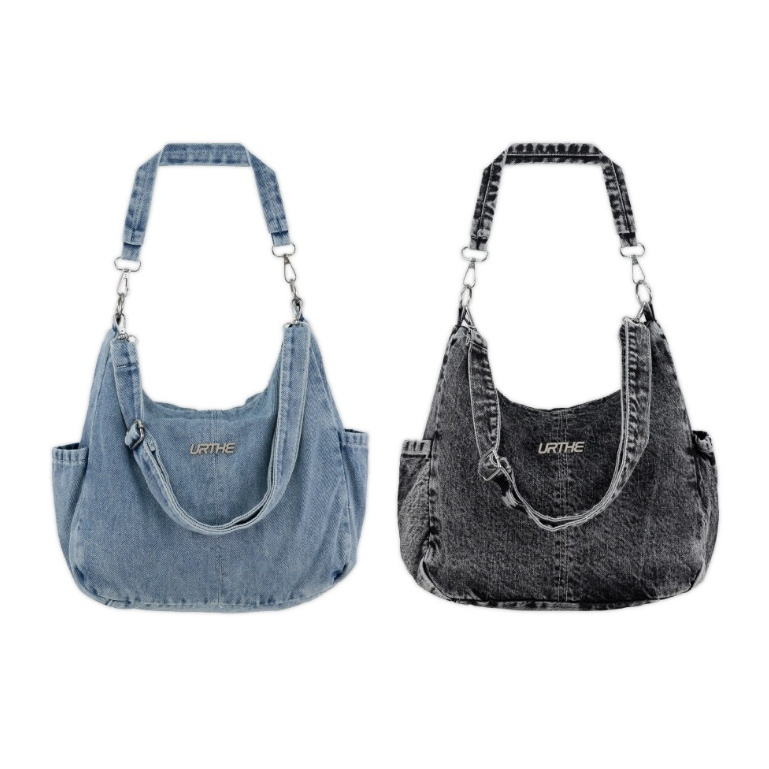 URTHE - กระเป๋ายีนส์ รุ่น BROKEN LOGO DENIM SHOULDER