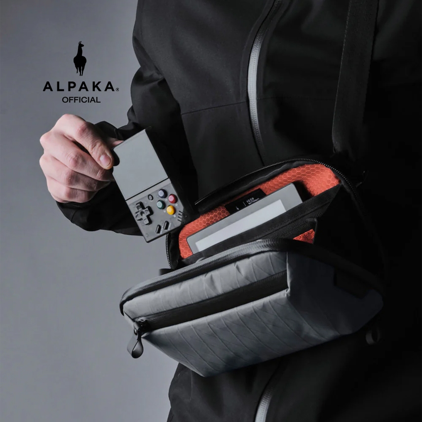 กระเป๋า Alpaka - Elements Tech Case Mini พร้อมสายสะพาย