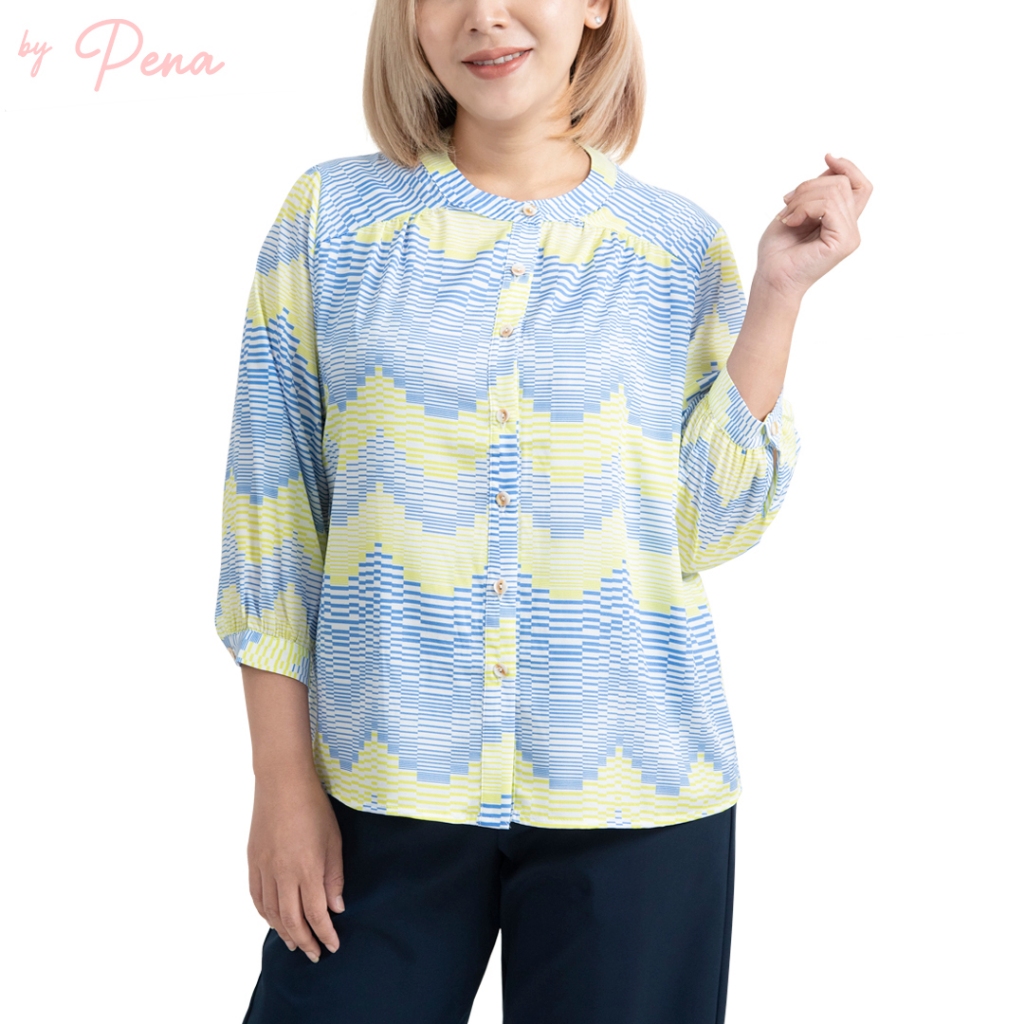 By Pena เสื้อเบลาส์แขนสามส่วน คอกลม กระดุมหน้า BPSL082401