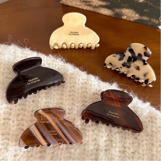Luxury Medium Clip ขนาด 6.5cm กิ๊บหนีบผมสุดหรู สไตส์เกาหลี รุ่นใหม่ล่าสุด ผิววาว . กิ๊บติดผม กิ๊บผม กิ๊บเกาหลี แฟชั่น