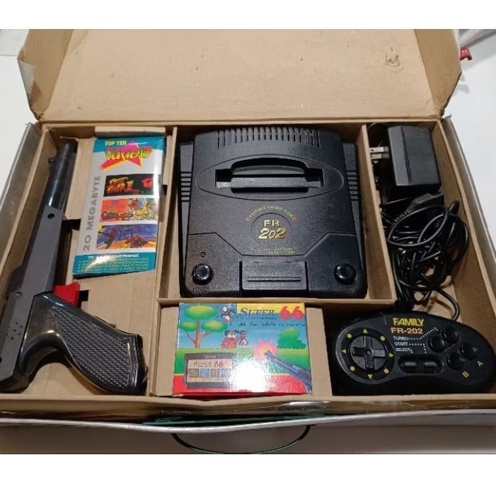 เครื่องเกม FR 202 funny set พร้อมตลับเกมในตำนานครบสมบูรณ์ที่สุด ของหายาก มือสอง เปิดติดเล่นได้