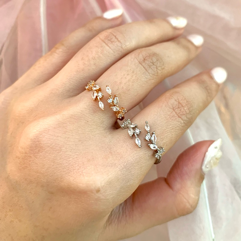 Crystal Feuille Ring แหวนปรับขนาดได้ลายคริสตัลใบไม้
