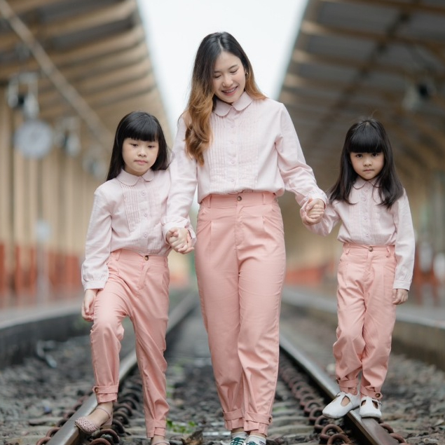 KIDS เสื้อคอบัว แขนยาว จีบอก ผ้าฝ้ายใส่สบาย