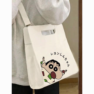เครยอนชินจังกระเป๋าสะพายข้างกระเป๋าสะพายไหล่แบบผู้หญิงใหญ่สไตล์การ์ตูนหมาพาช่าแบบสแควร์เท้าหยิบใส่ง่ายผ้าใบ
