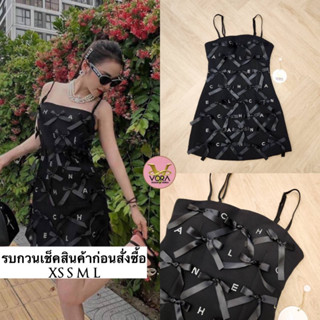 Dress สายเดี่ยวตัวสั้น สายสามารถปรับขนาดได้ค่ะ อกมีฟองน้ำจัดทรงให้ค่ะ แต่งรีดเพชรตัวอักษรด้านหน้า แต่งโบว์เย็บด้านหน้าทั