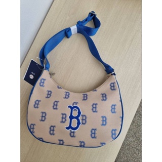 👜👜💙กระเป๋าสะพายไหล่ New MLB Big Classic MONOGRAM Jacquard L-Hobo Bag Boston Red Soxสีน้ำตาลลายmlb