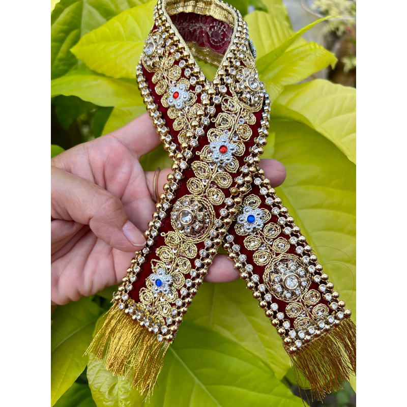 ผ้าคล้องมงคลถวายองค์เทพผ้าคล้ององค์เทพประดับเพชรสีแดงงานนำเข้าจากอินเดียพร้อมบูชา