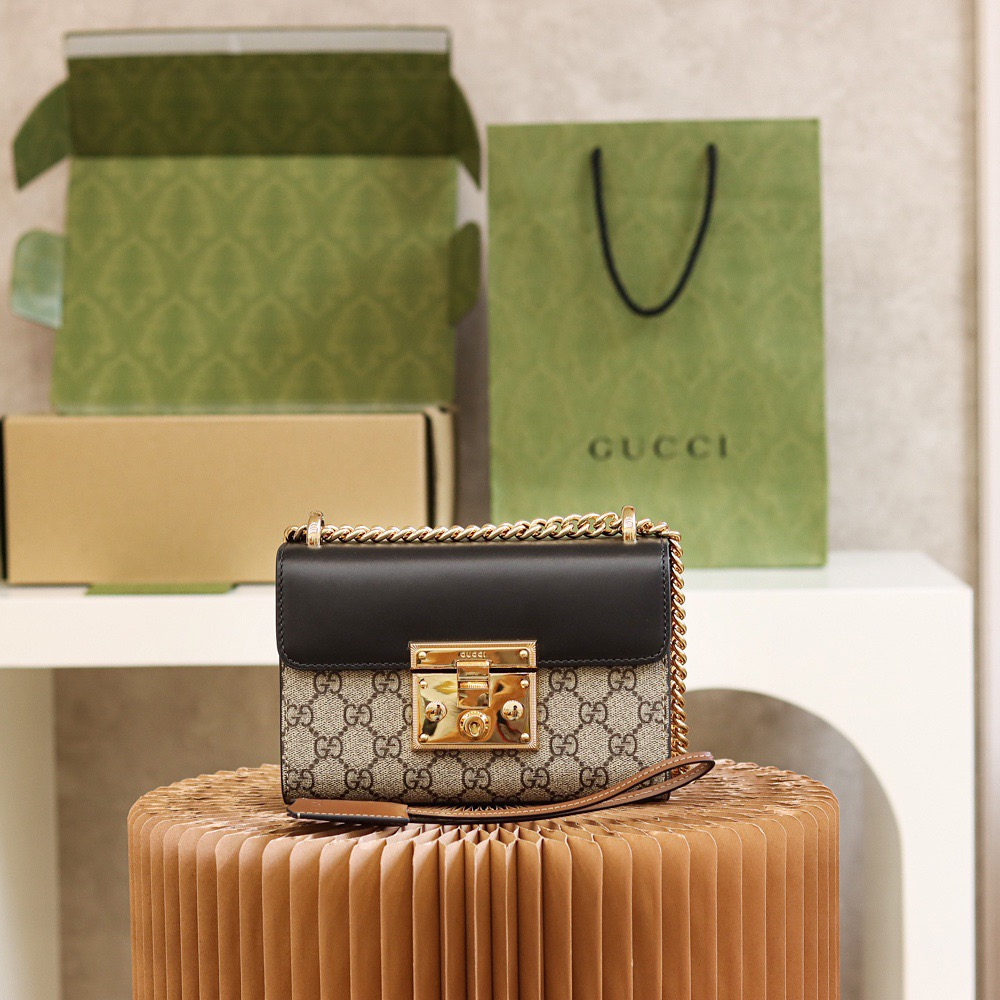 shopeeถูกที่สุด💯ถุงของแท้ Gucci กระเป๋า PADLOCK SMALL GG SHOULDER BAG