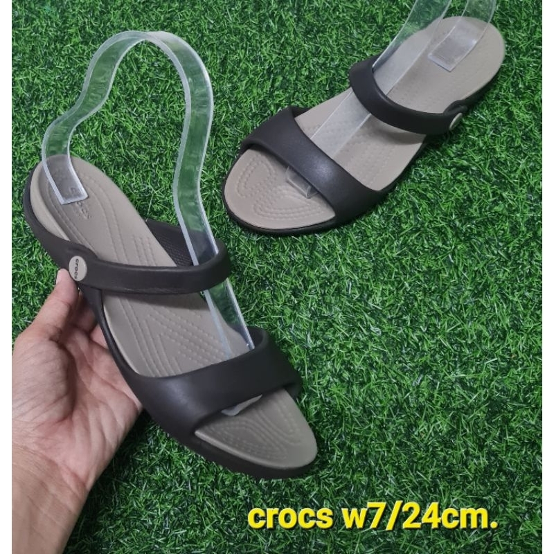 crocs แท้💯 มือสอง w7 ยาว 24cm.