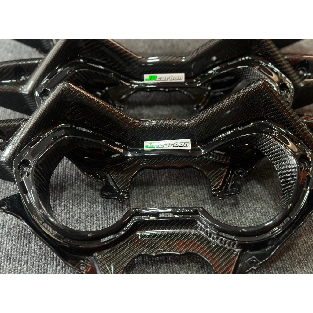 Carbon ครอบไมล์ใหญ่ Xmax300 งาน JR carbon (คาร์บอน)