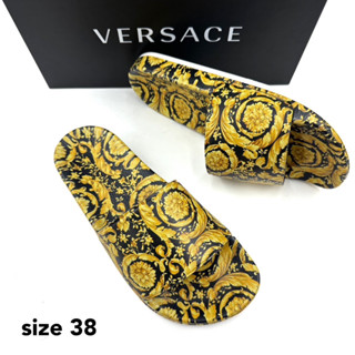 Versace sandals size 38 รองเท้า แตะ ผู้หญิง สีเหลืองทอง ดำ ของแท้ แบรนด์เนม เวอร์ซาเช่