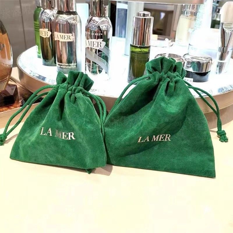 La mer Velvet premium gift set (กระเป๋าใส่เครื่องสำอาง La mer)