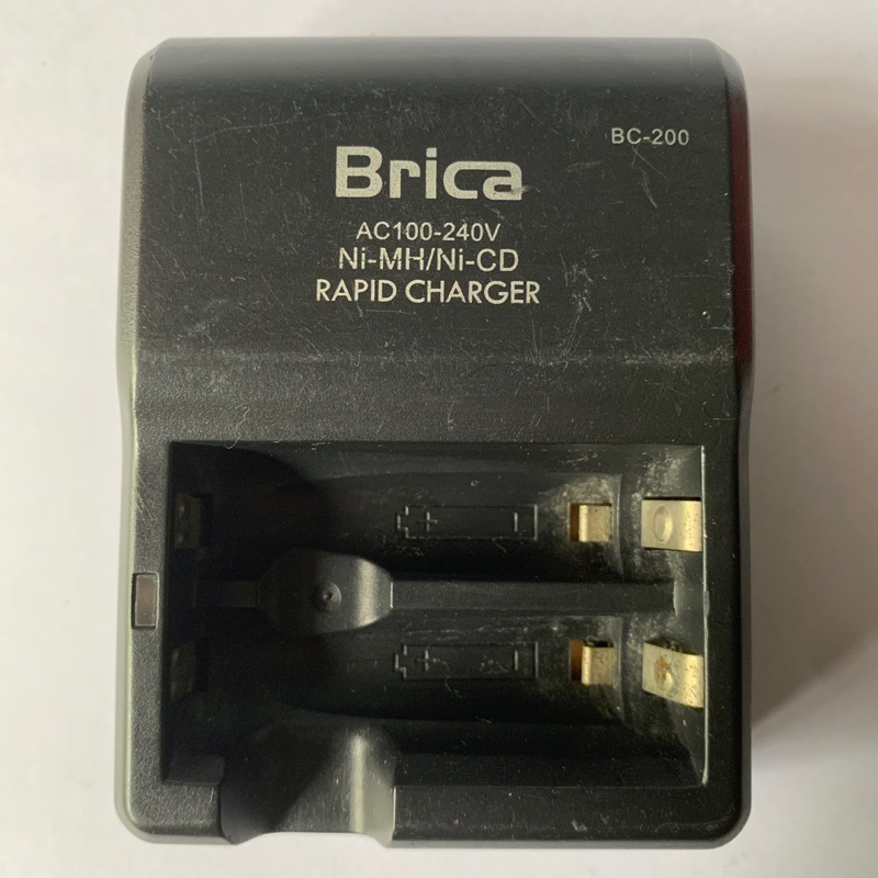 Used Original BRICA BC-200 AC 100-240V Ni-MH/Ni-CD RAPID CHARGER ที่ชาร์จแบตเตอรี่กล้อง มือสอง