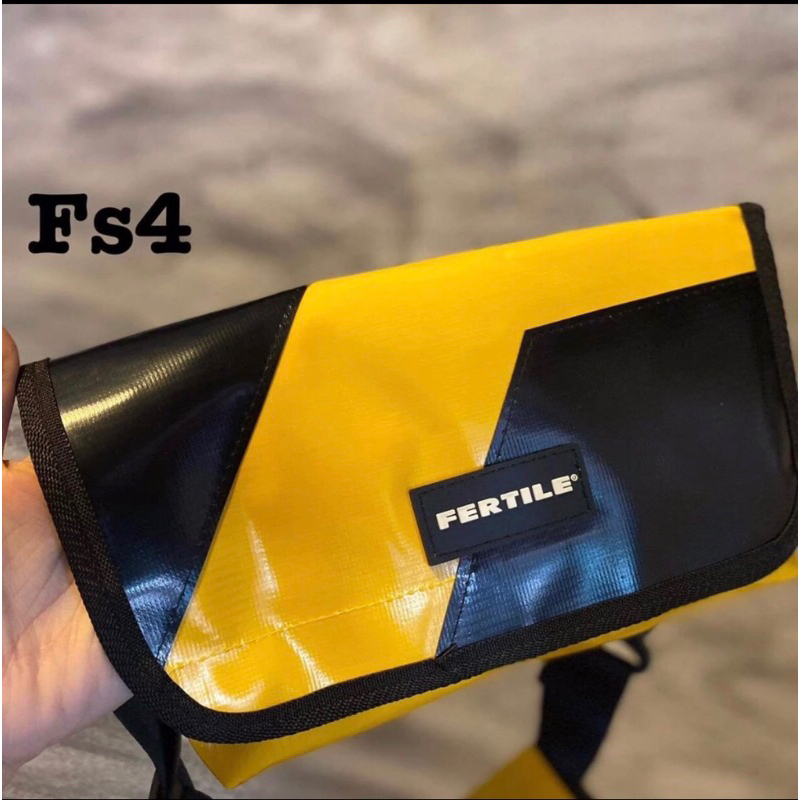 กระเป๋าคาดอก ไซส์ S 10 นิ้ว FERTILE [ เฟอ'ไทล ] สายเบลท์