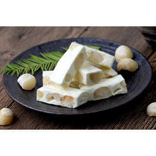 Pre-Order : Chiade 夏威夷豆牛軋糖 Macadamia Nougat   250g