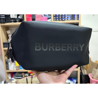 กระเป๋าเครื่องสำอาง burberry กระเป๋าผ้าสีดำ ป้ายคิง